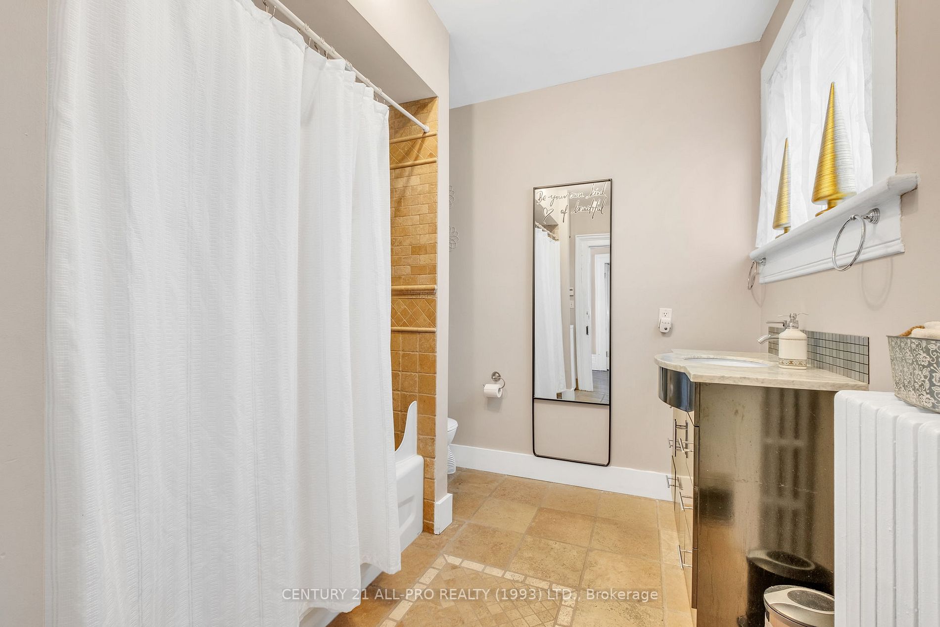 148-150 King St W