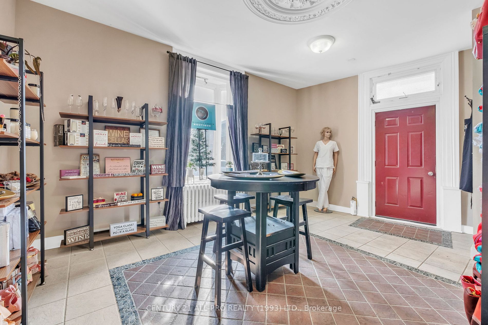 148-150 King St W