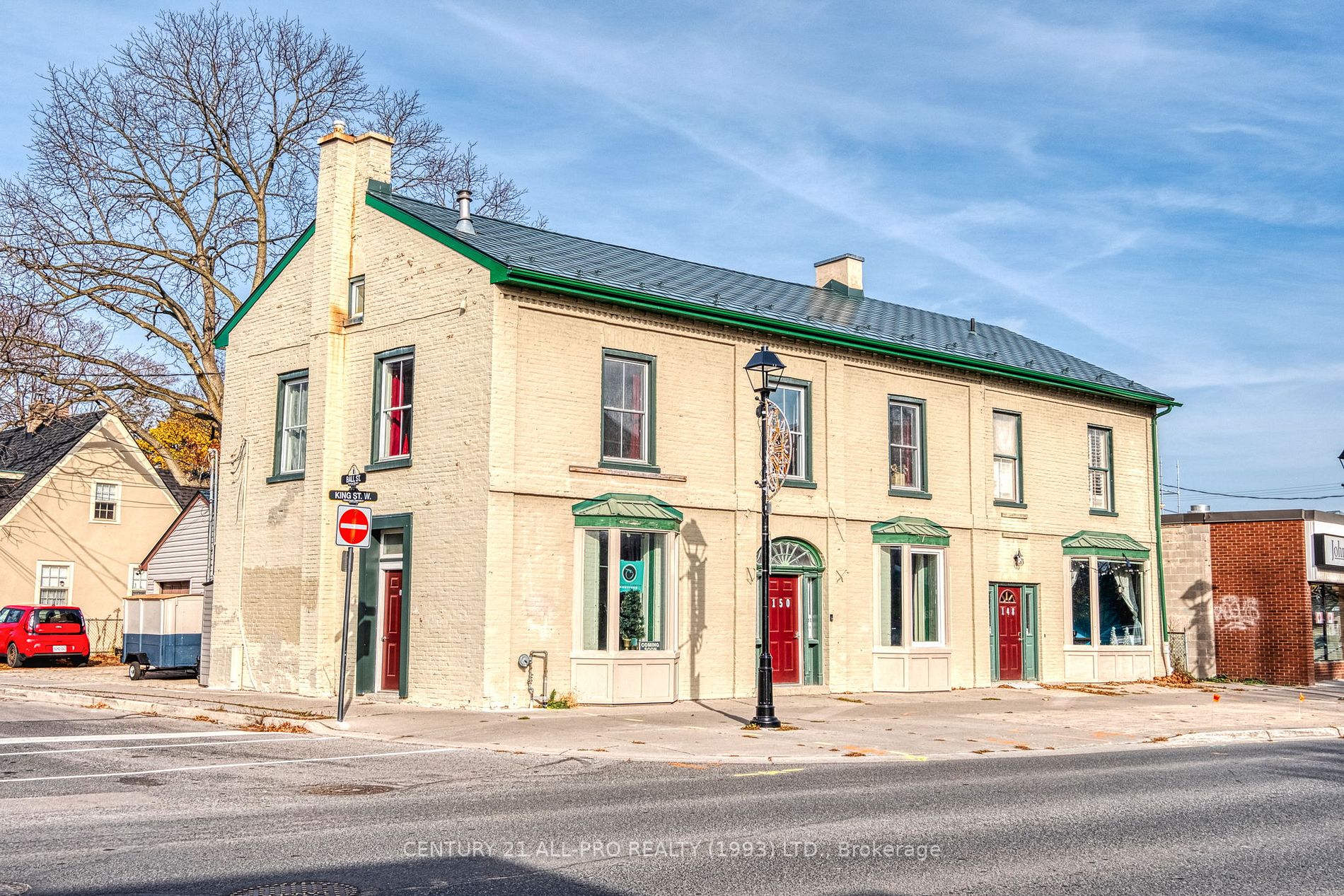 148-150 King St W