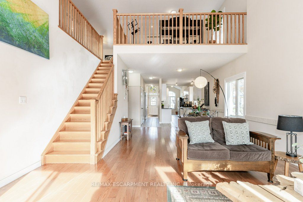 3 Gatewood Crt