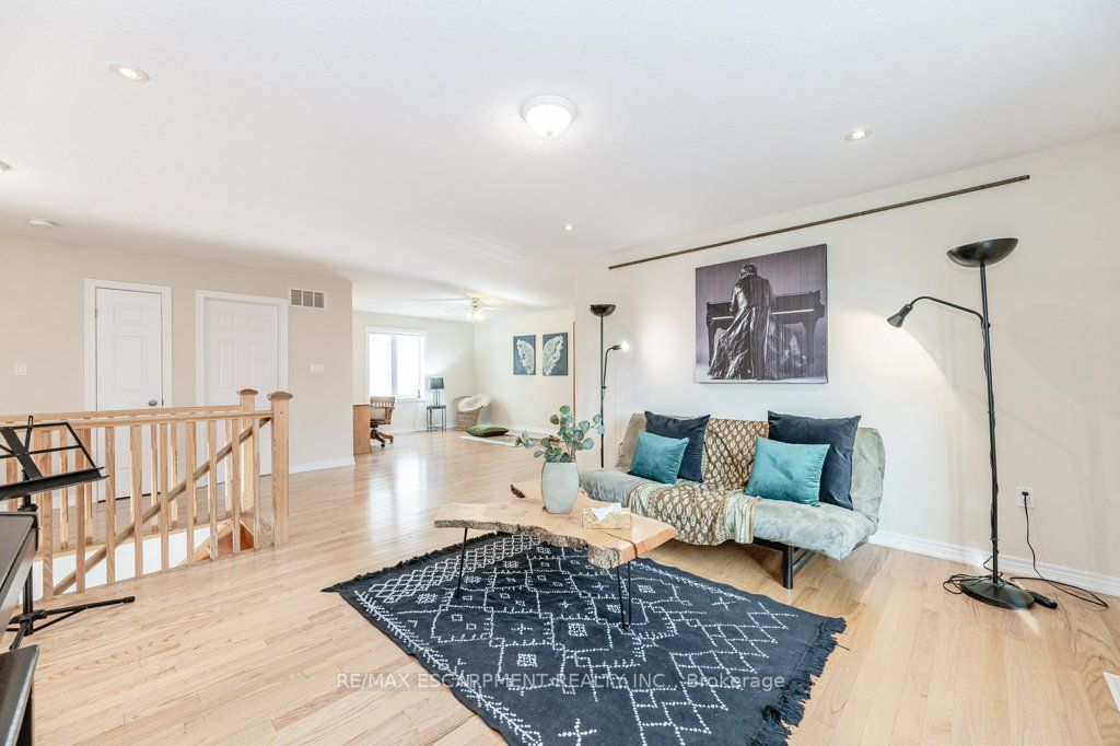 3 Gatewood Crt