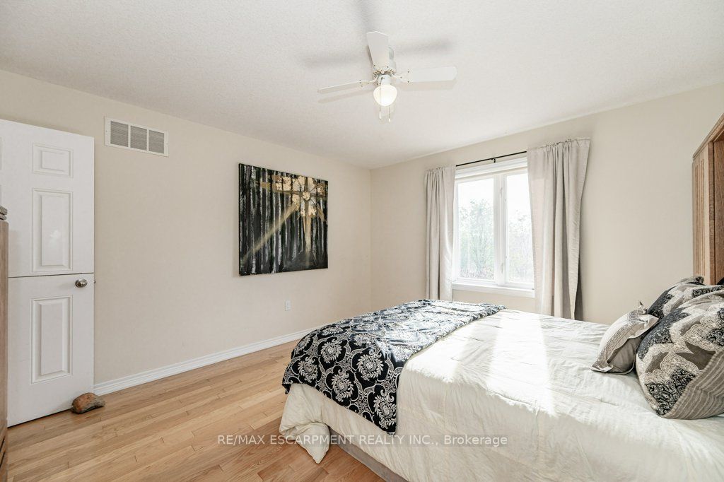 3 Gatewood Crt