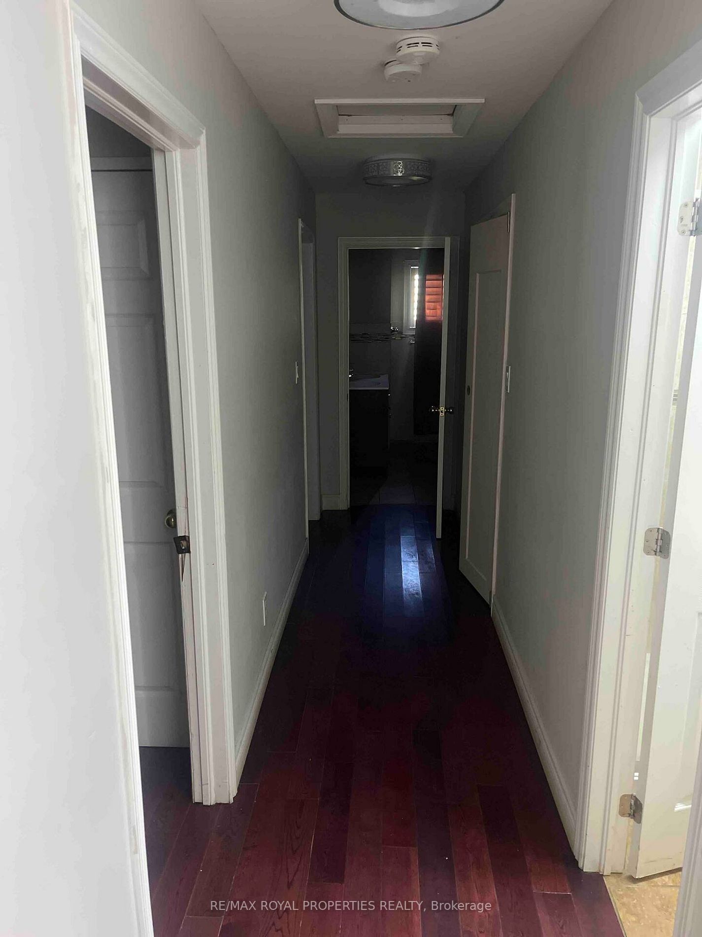 34 Robinson Ave