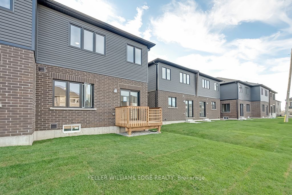 16 Bentgrass Dr