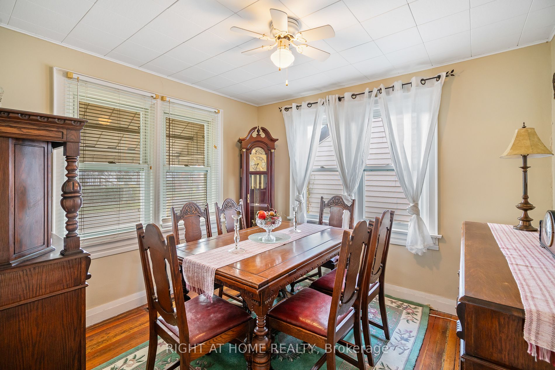 14 Bailey St