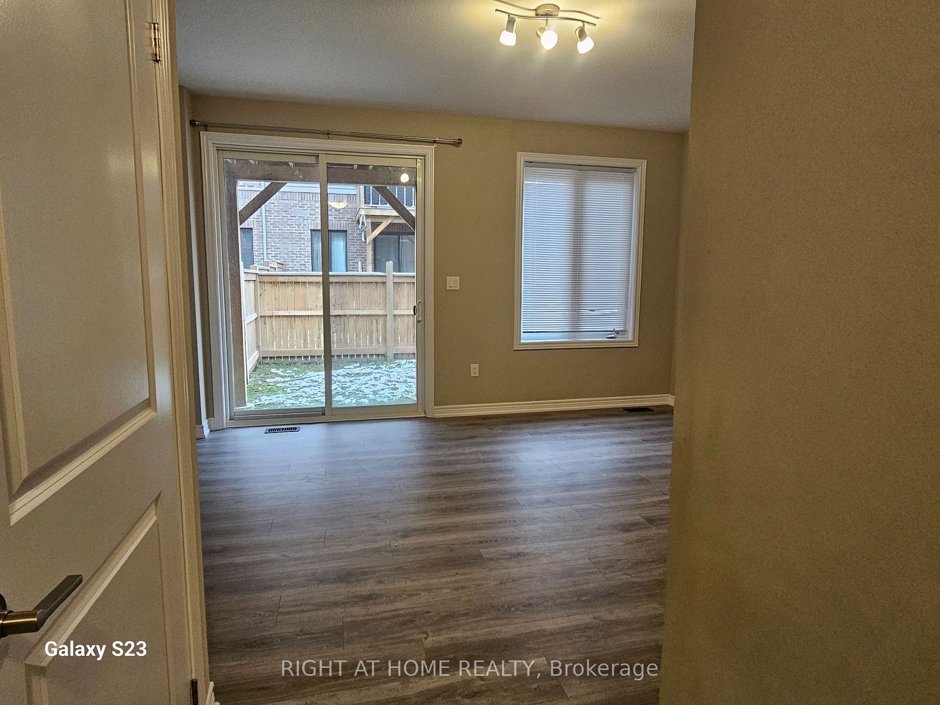 1890 Rymal Rd E, #150
