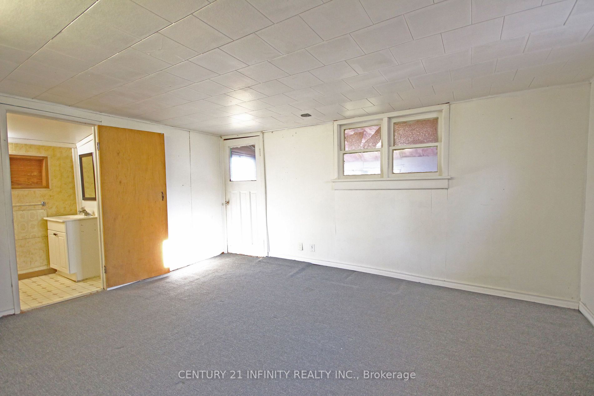 330 Black River Road