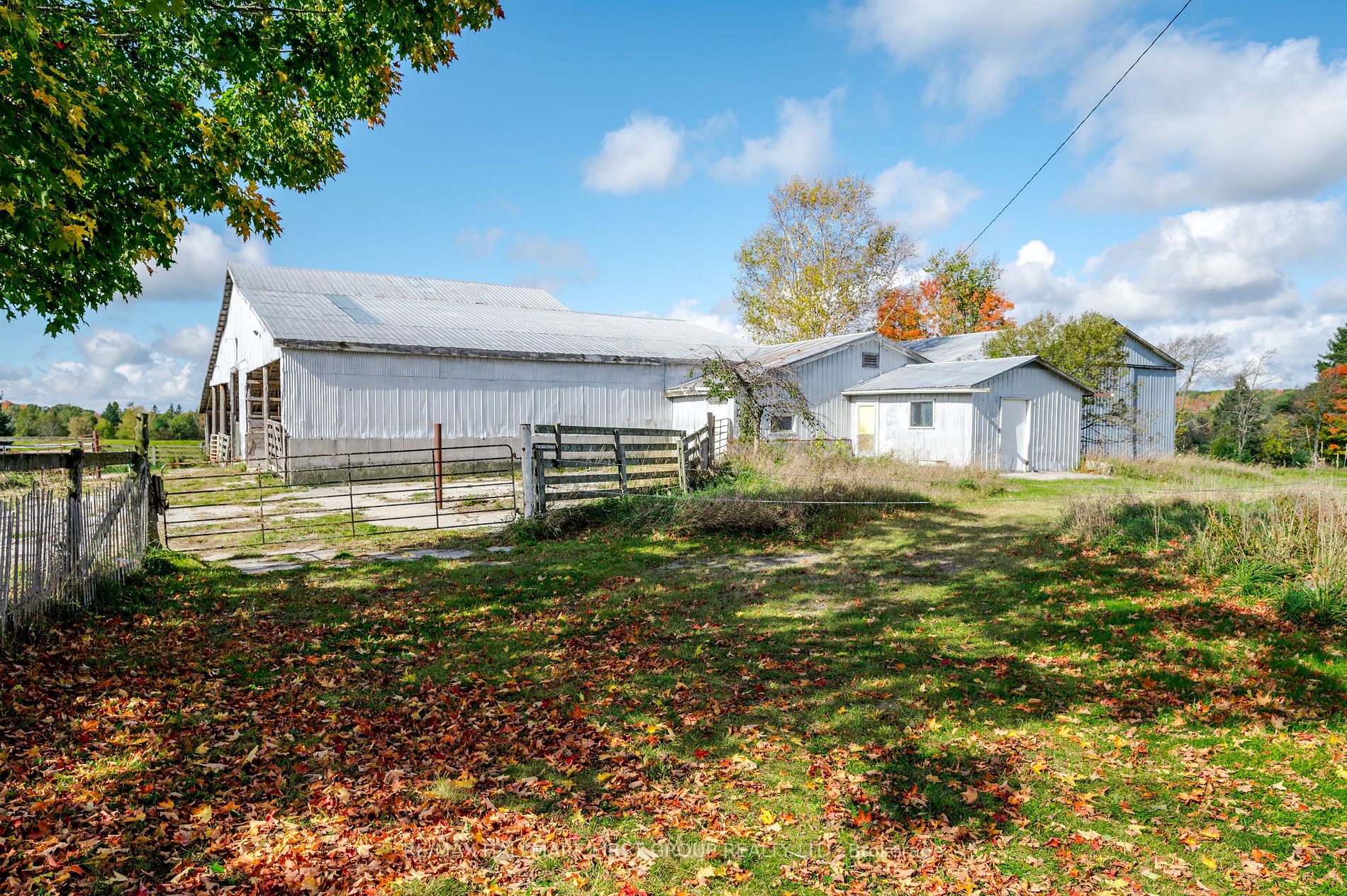 594 Dingman Rd