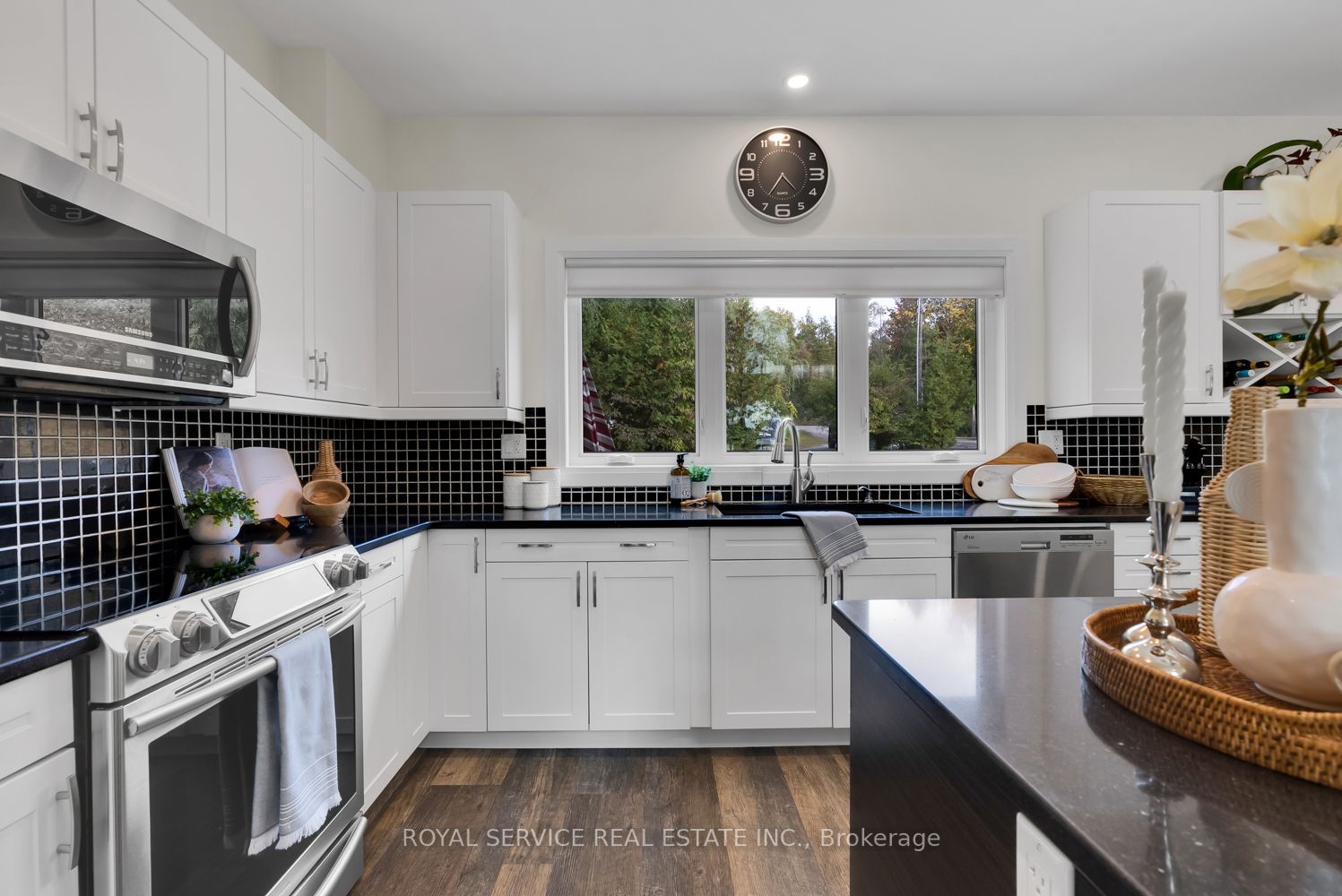 30 Reddick Rd