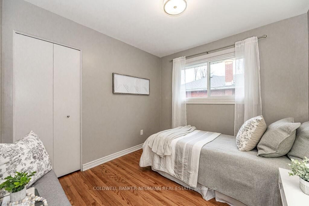 70 Freeman Avenue