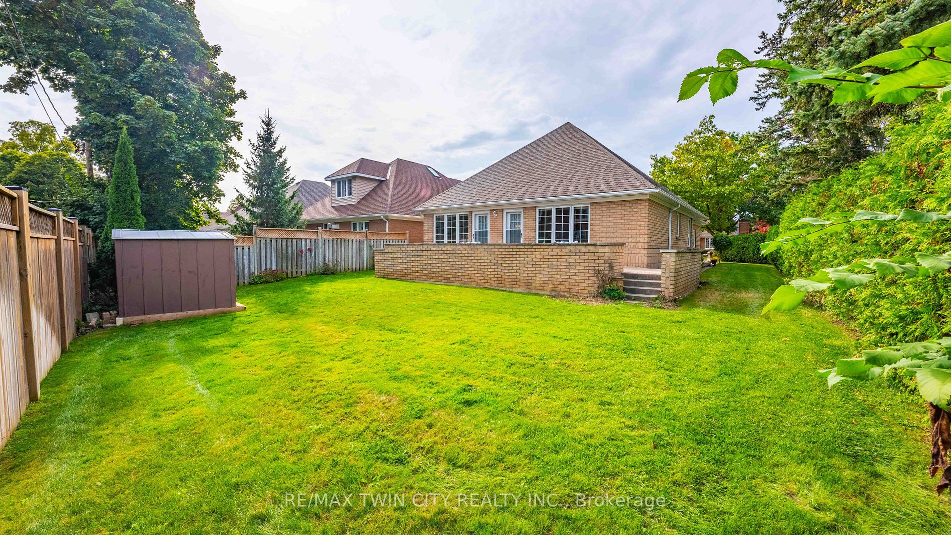 152 Dufferin Ave, #18