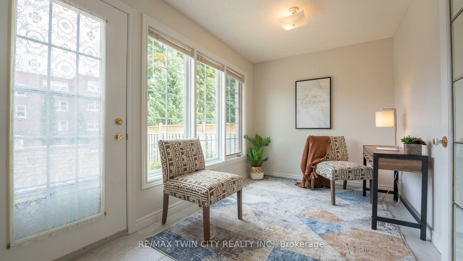 152 Dufferin Ave, #18