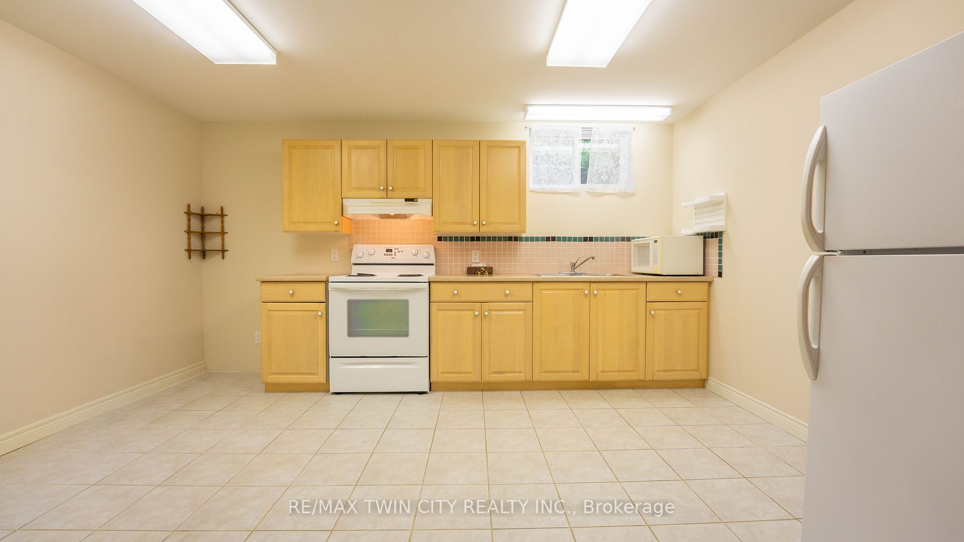 152 Dufferin Ave, #18
