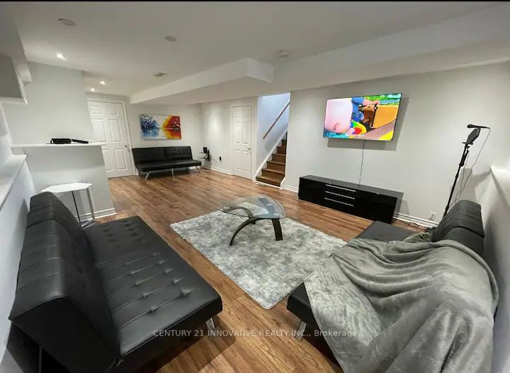 23 Bank Rd E