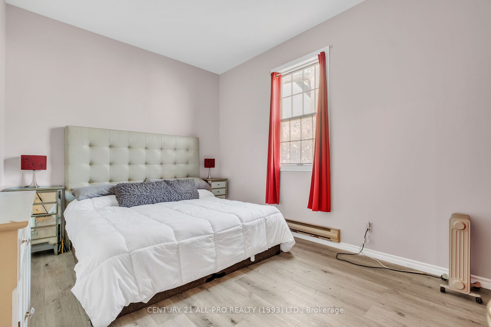 148-150 King St W