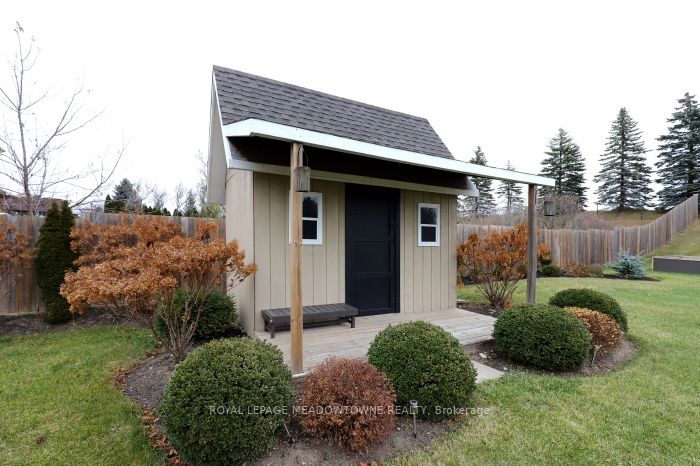 7 Mccullogh Dr