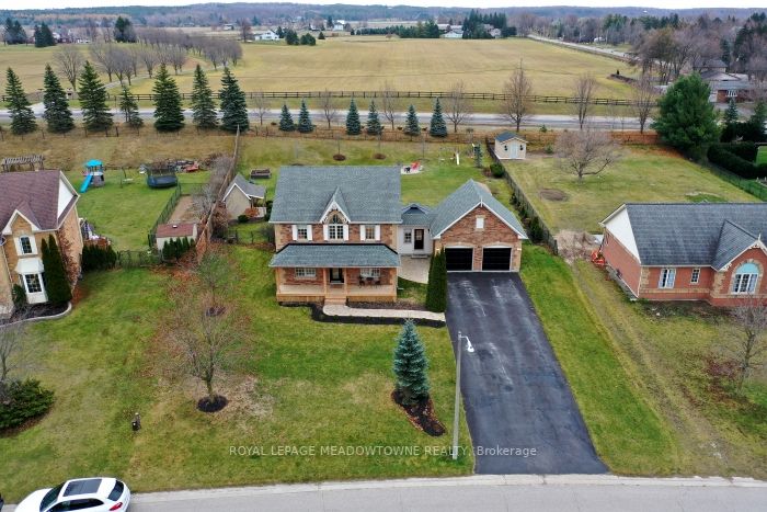 7 Mccullogh Dr