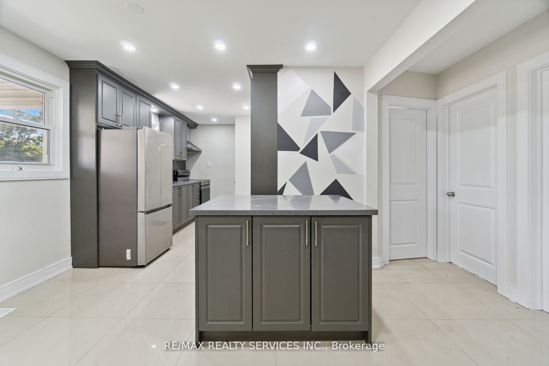 952 Concession Rd