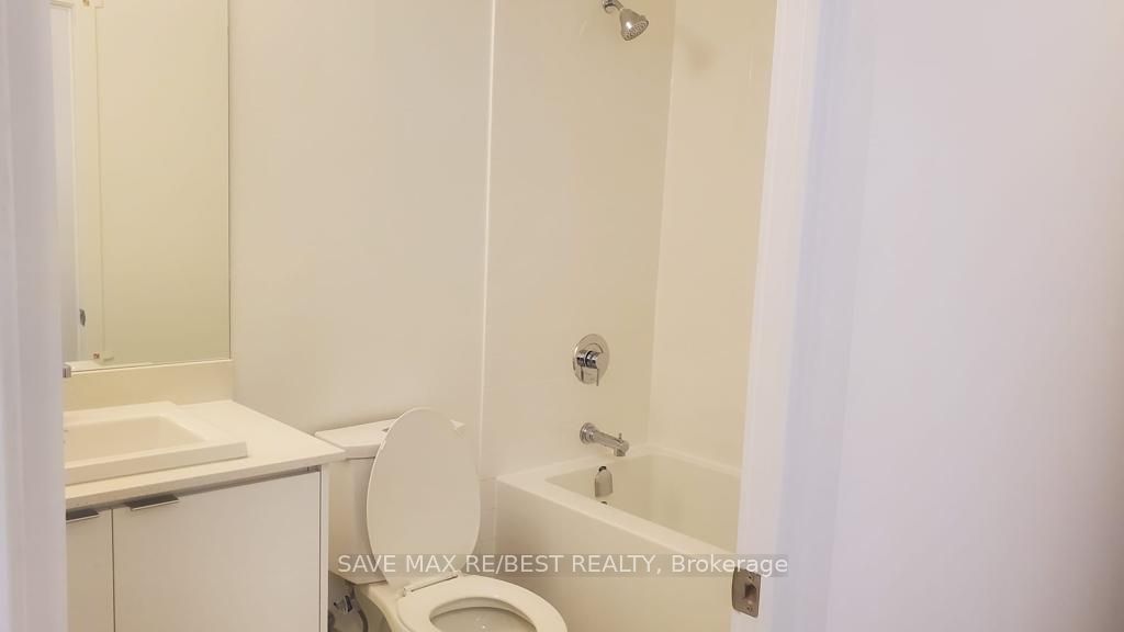 55 Duke St West St W, #1601
