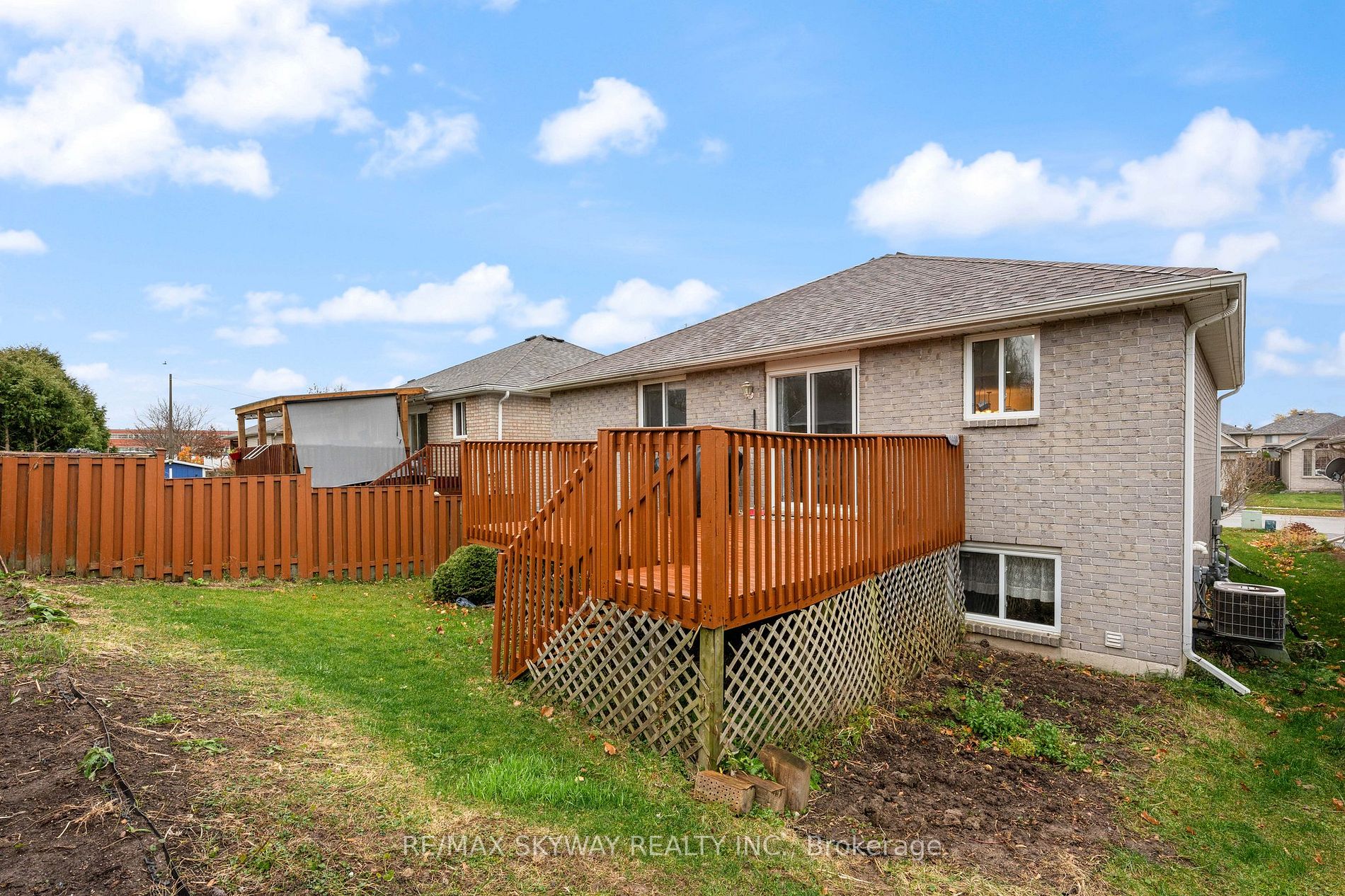 8 Bradley Lane
