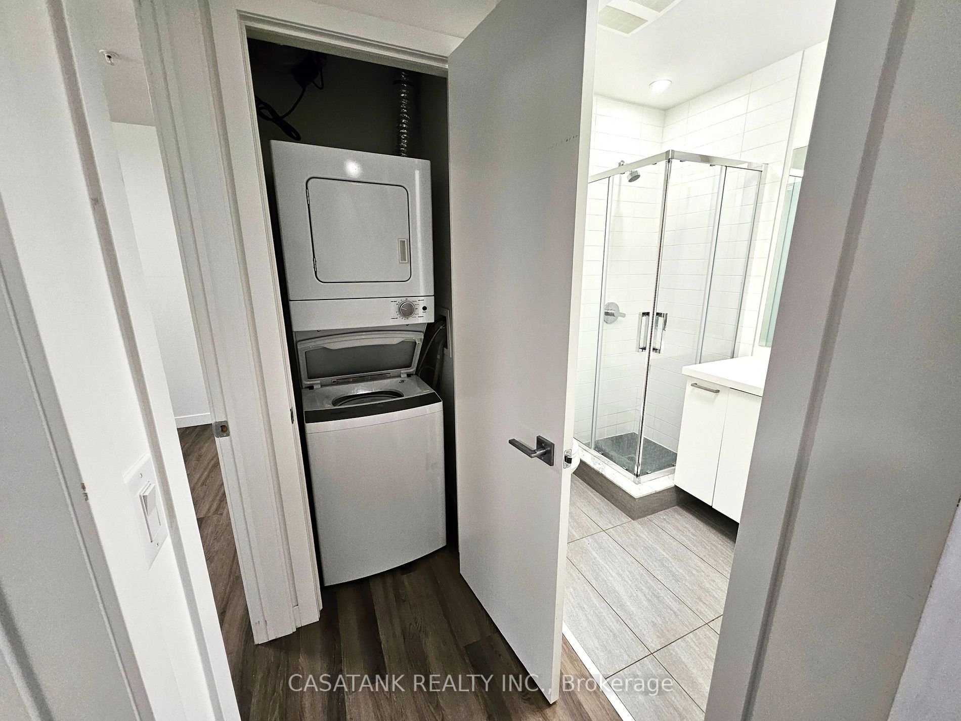 479 Charlton Ave E, #403