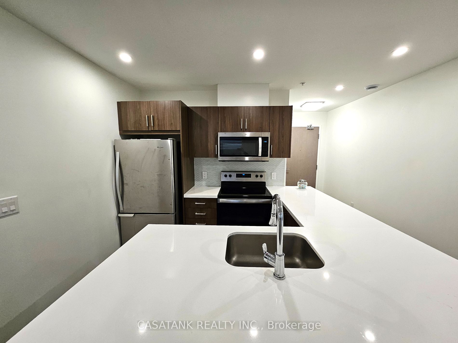 479 Charlton Ave E, #403
