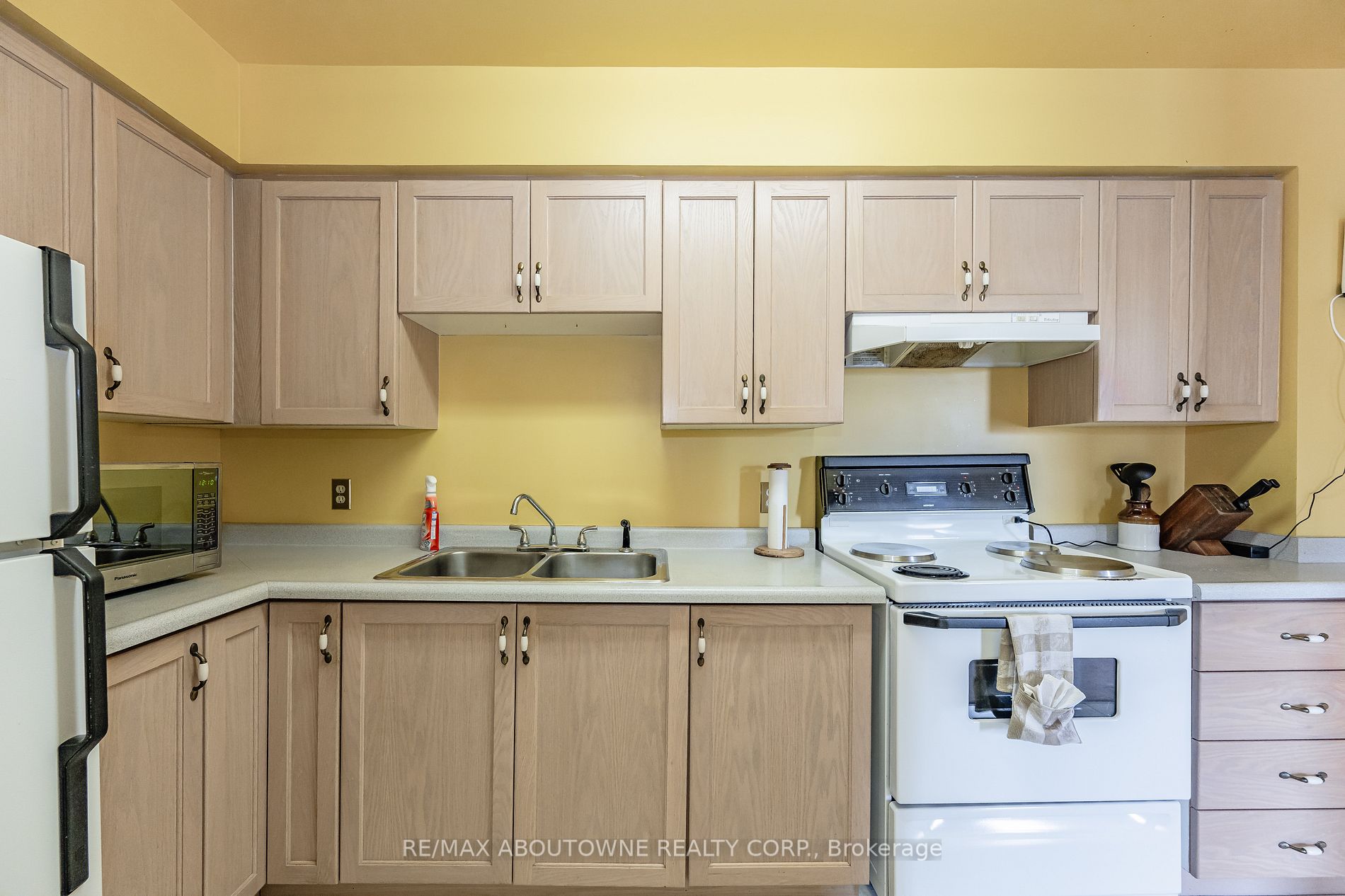 912 Rymal Rd E, #9
