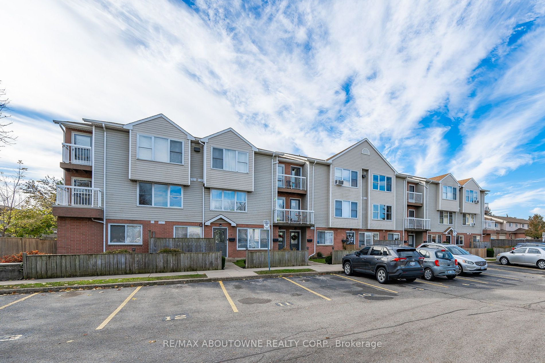 912 Rymal Rd E, #9