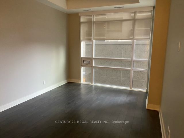 150 Main St W, #415