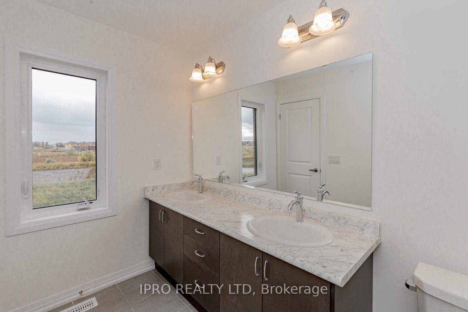 354 Bismark Dr