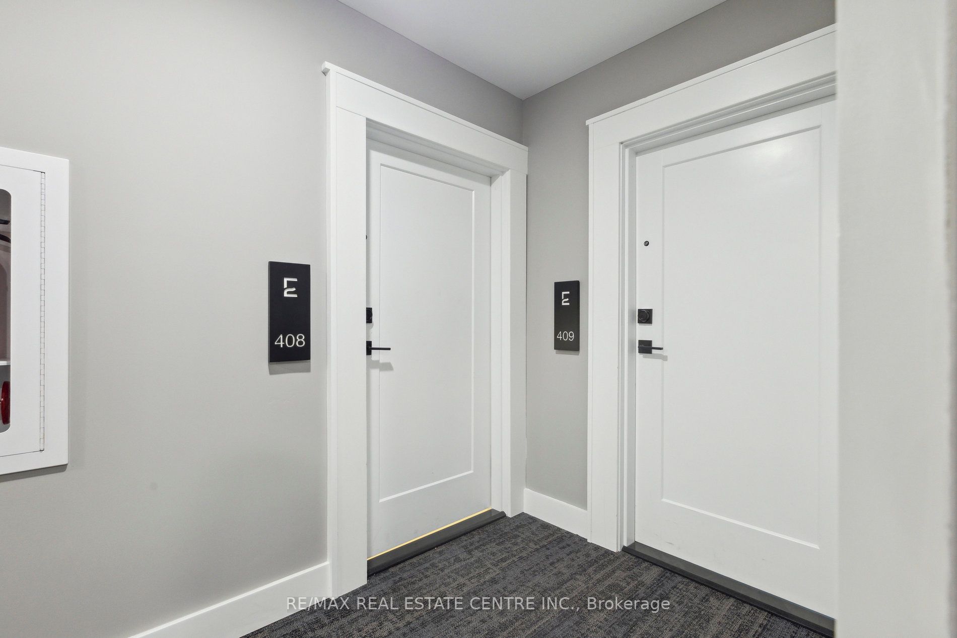 71 Wyndham St S, #408
