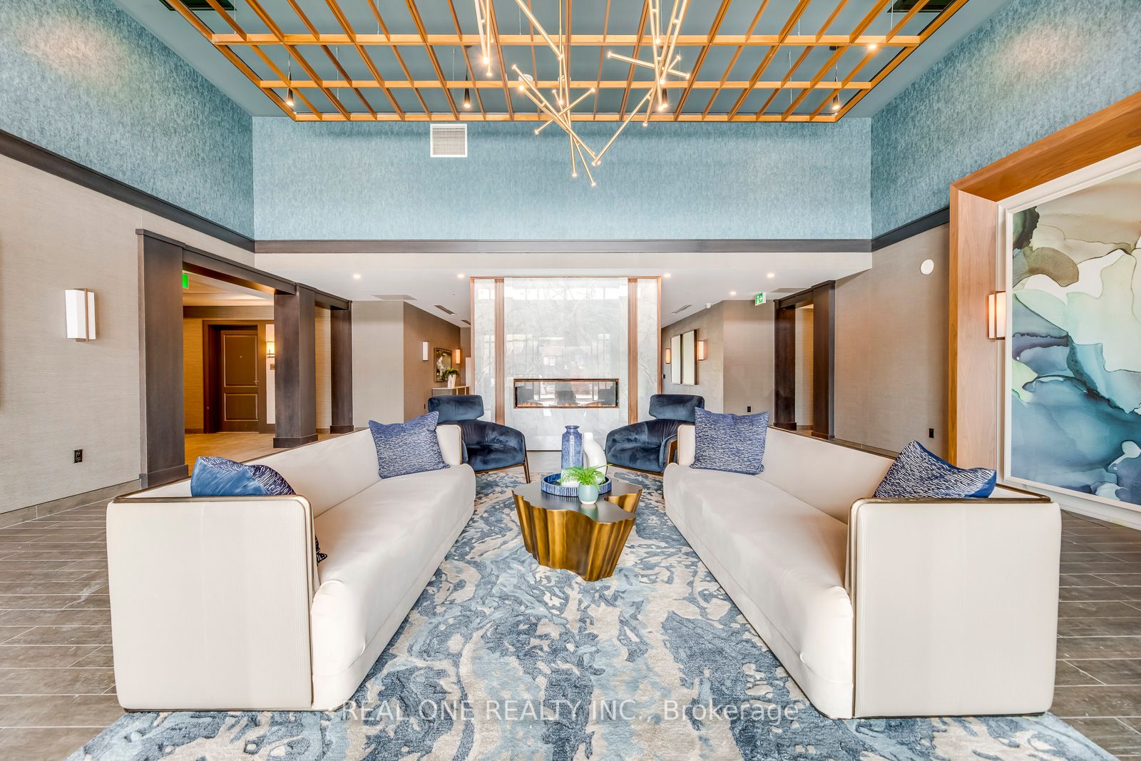 460 Dundas St E, #605