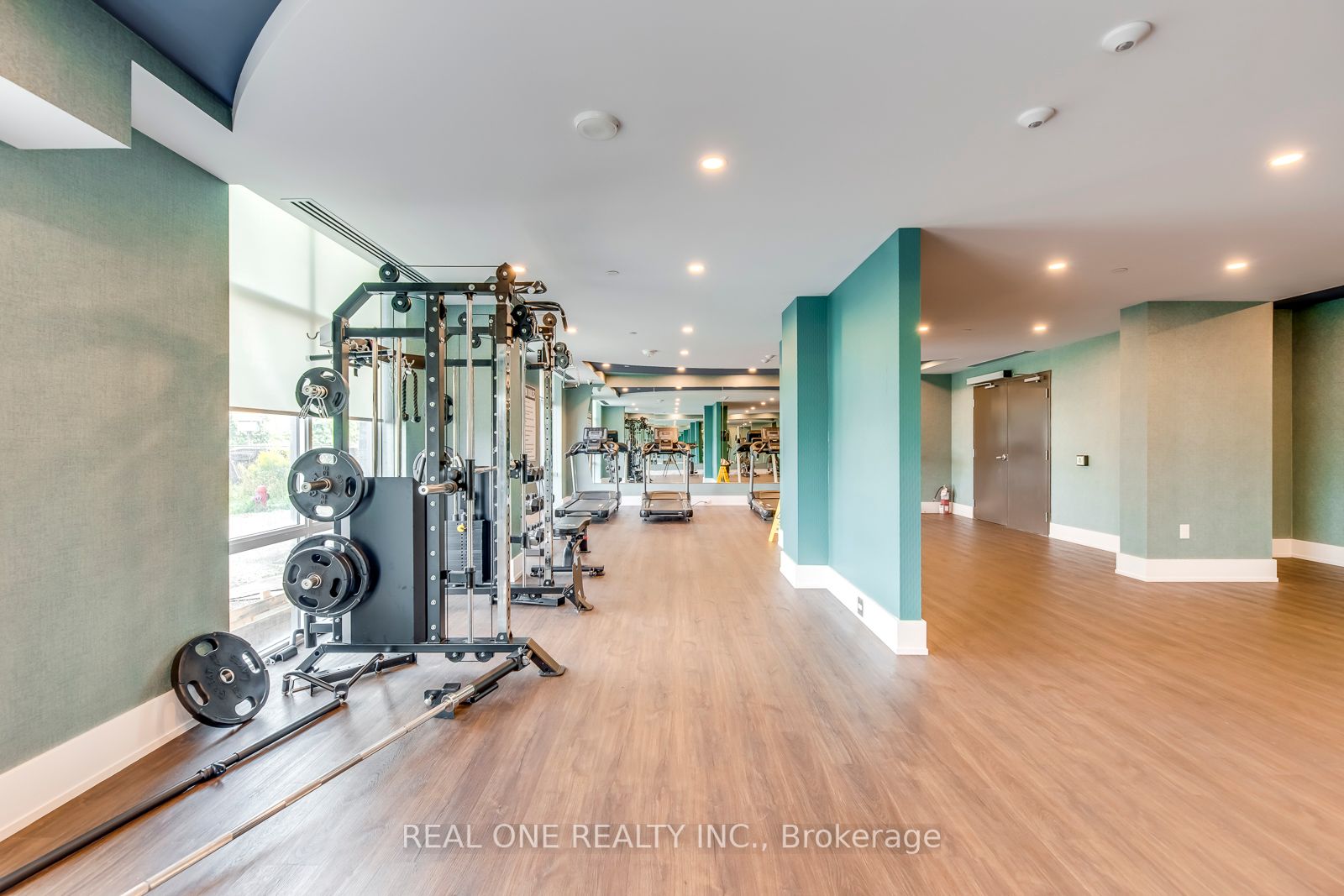 460 Dundas St E, #605