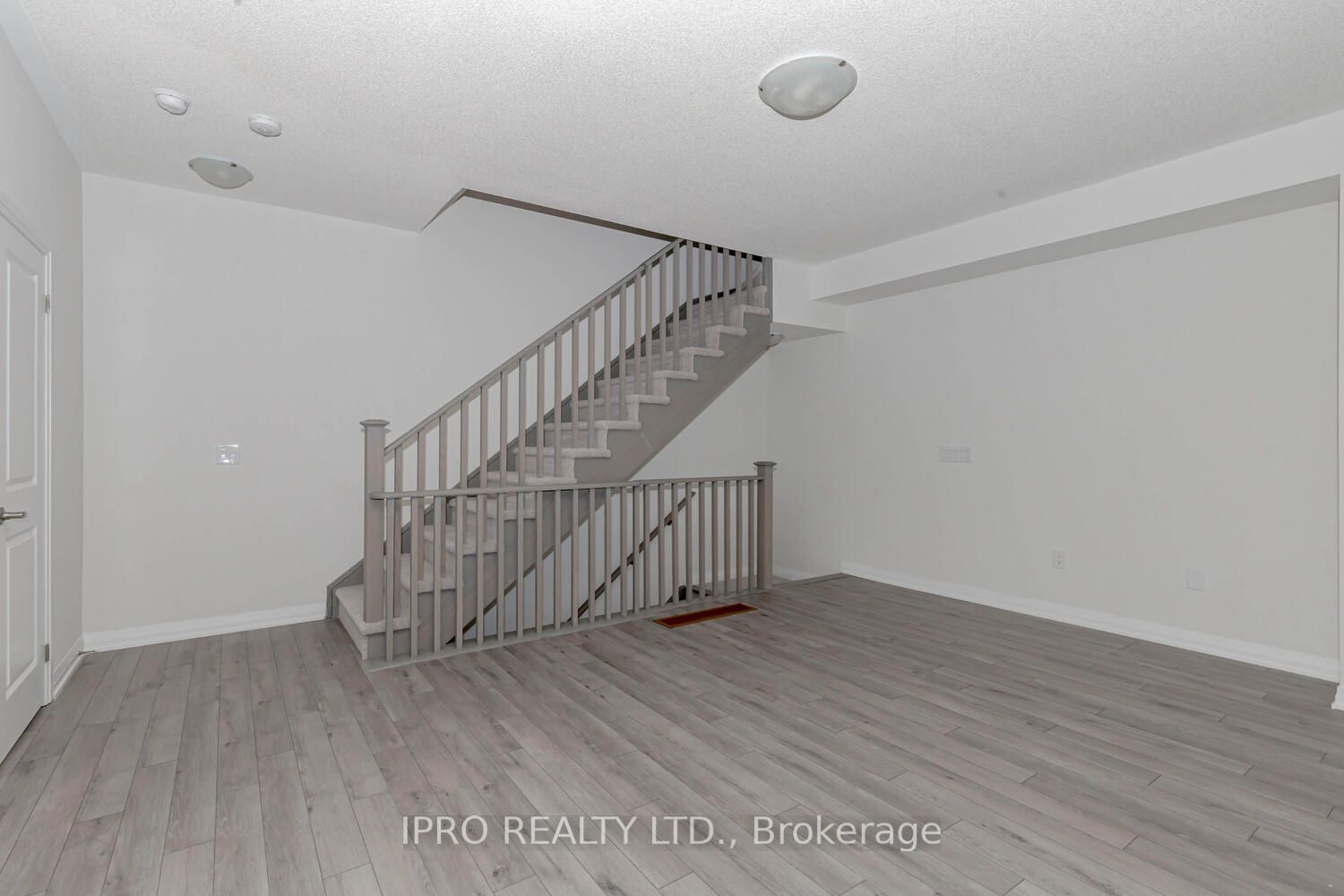 585 Colborne St E, #501