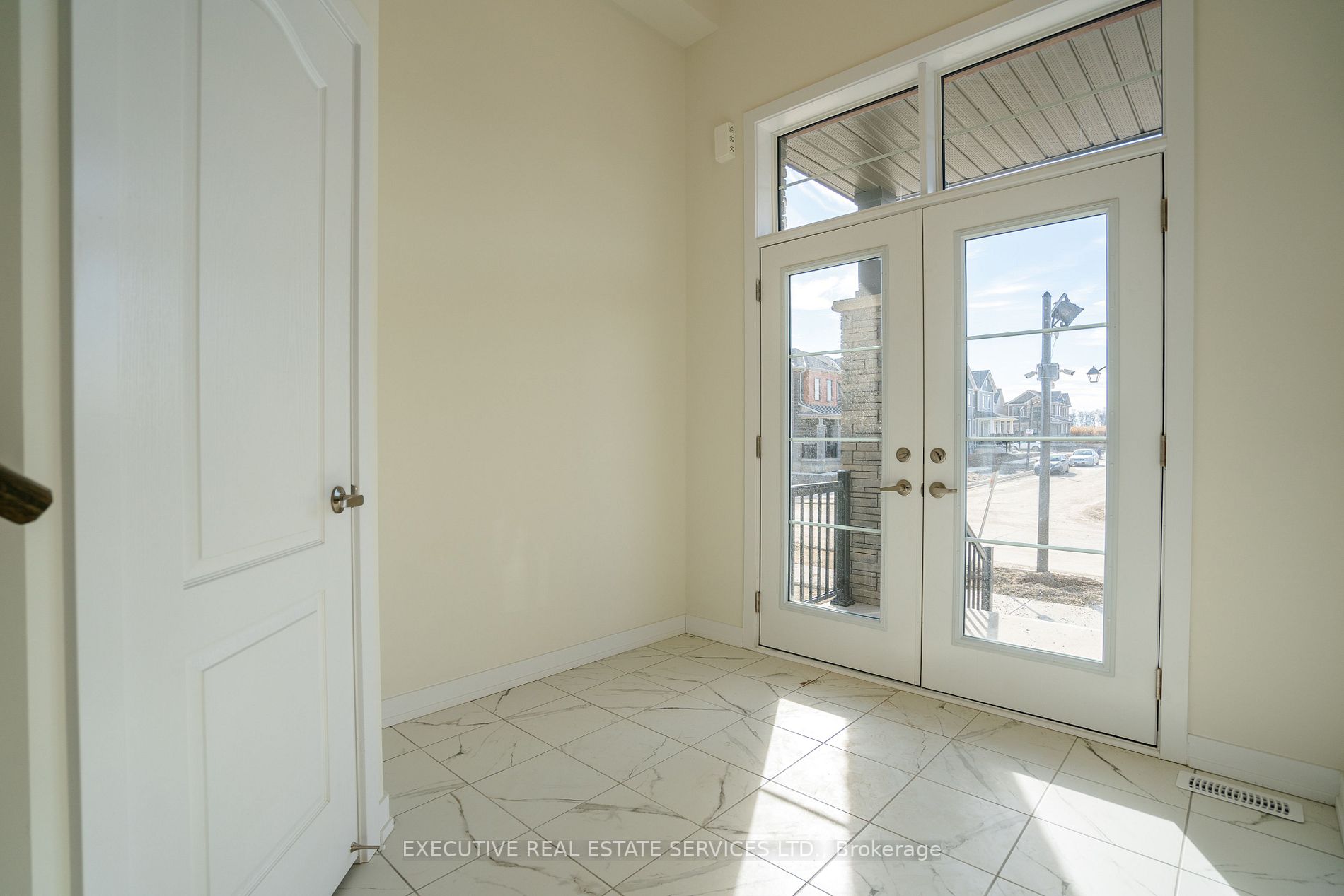 206 Wilmot Rd