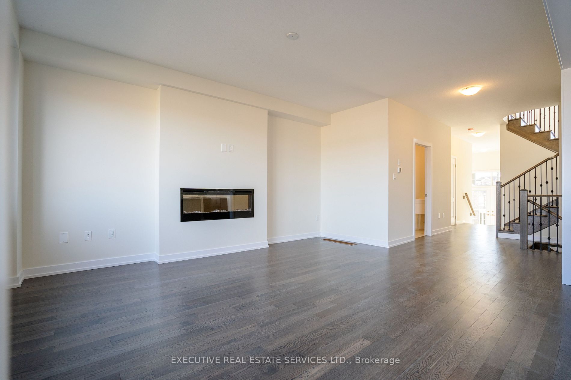 206 Wilmot Rd