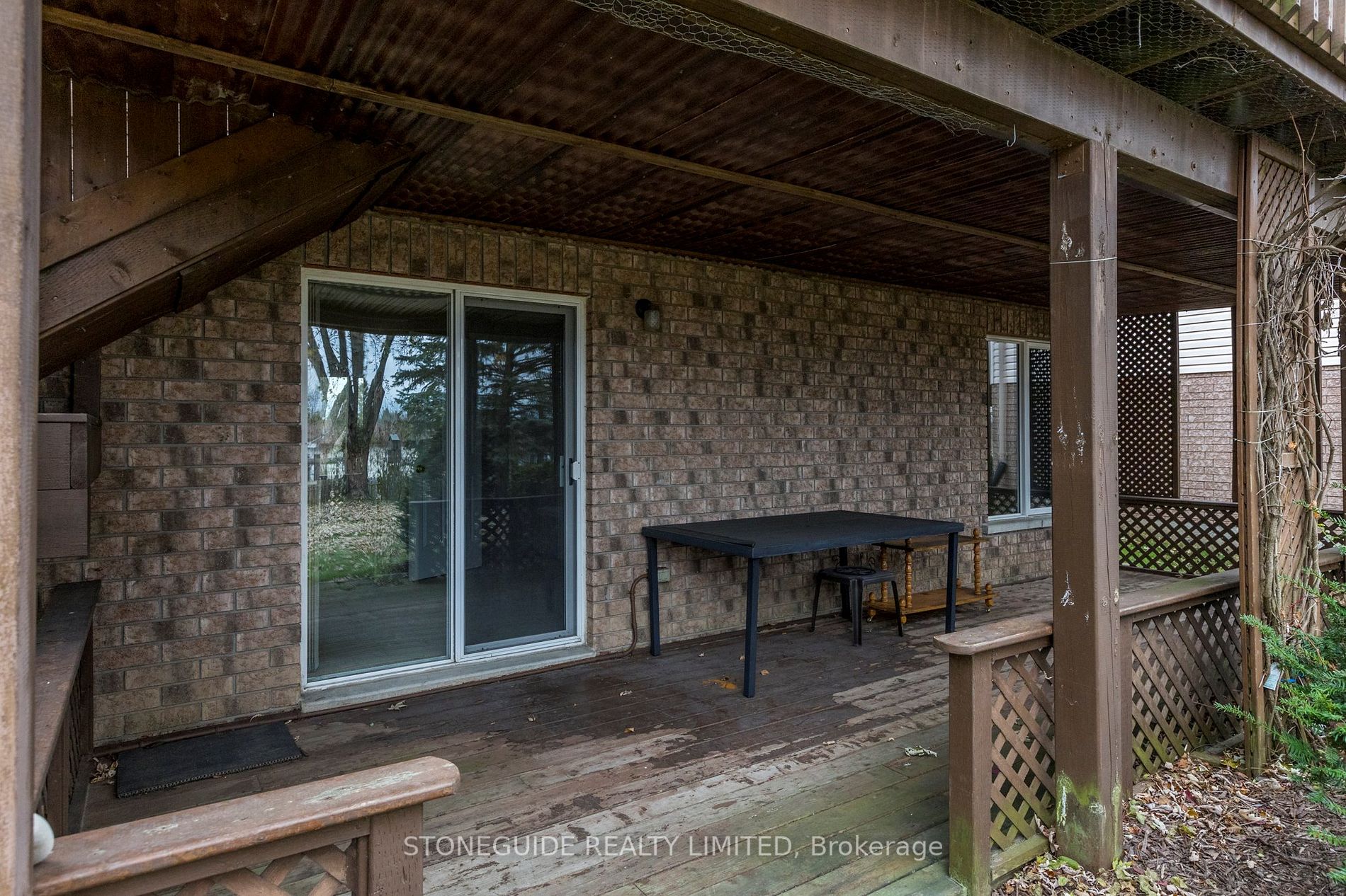 2546 Marsdale Dr
