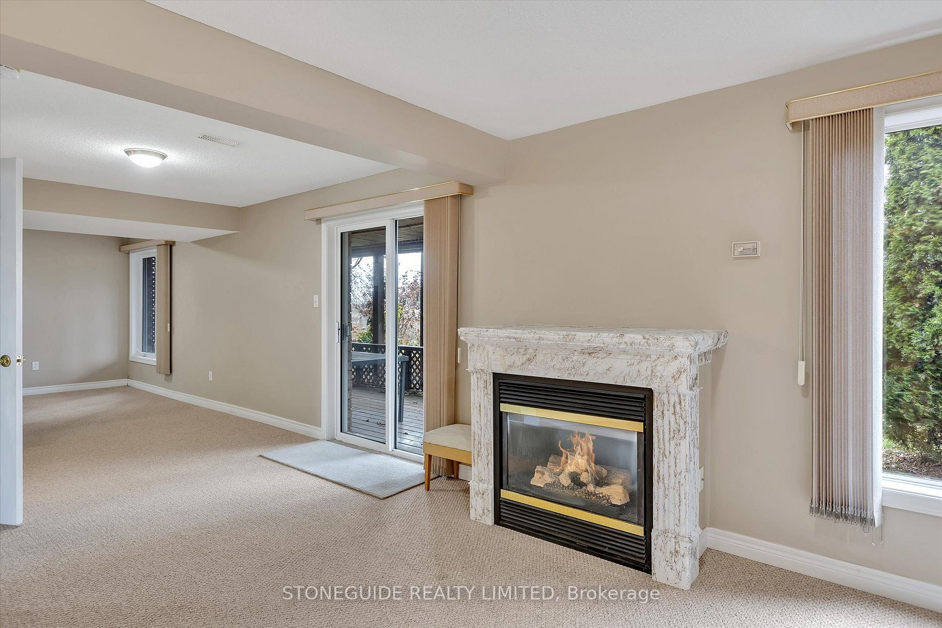 2546 Marsdale Dr