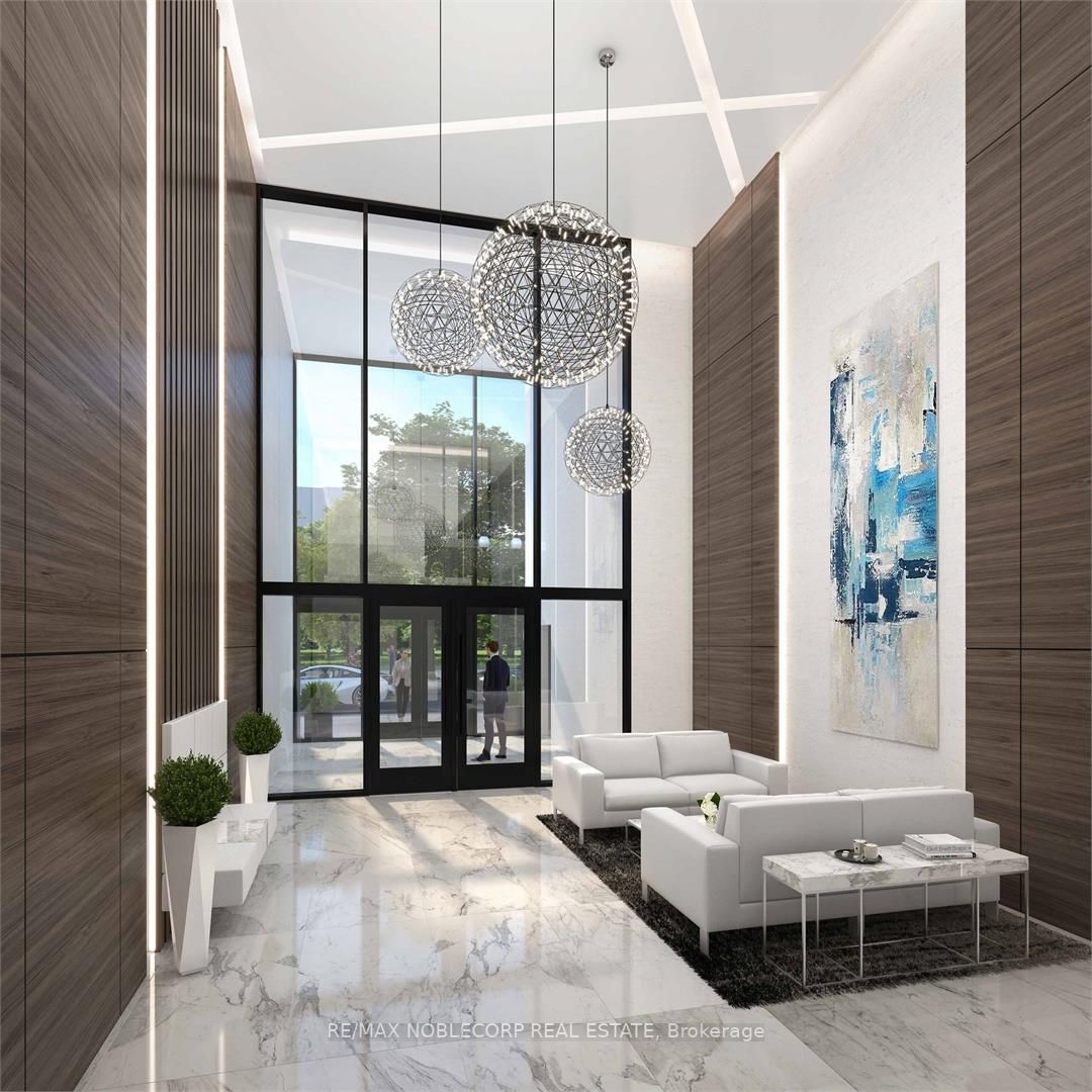 15 Queen St S, #1804