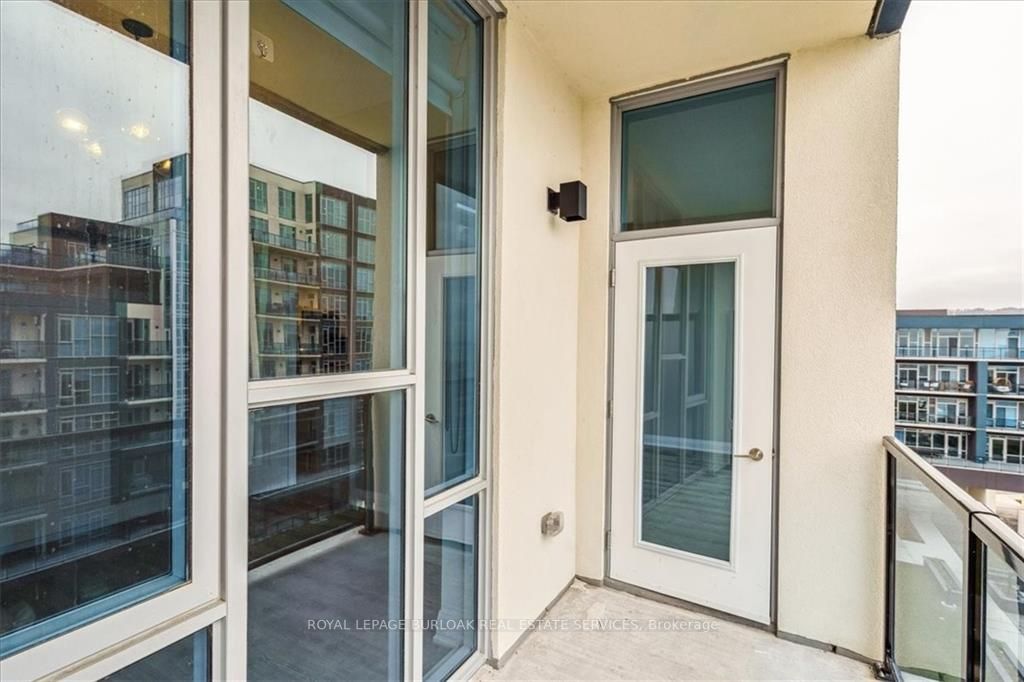 16 Concord Pl, #608