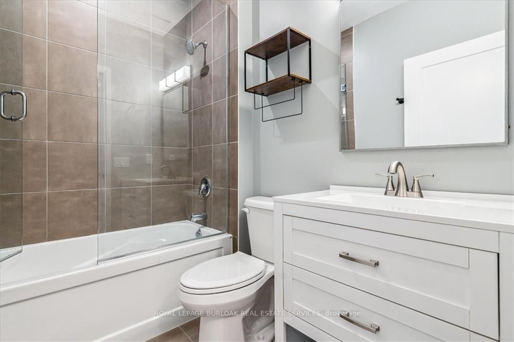 16 Concord Pl, #608