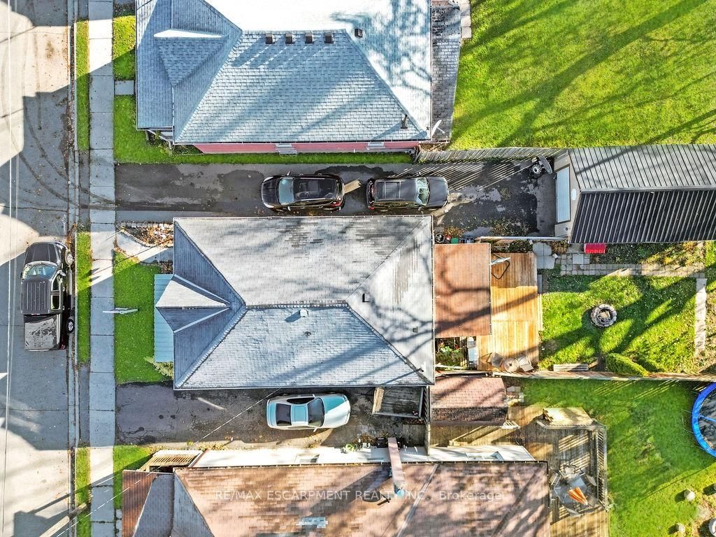 50 Aberdeen Ave