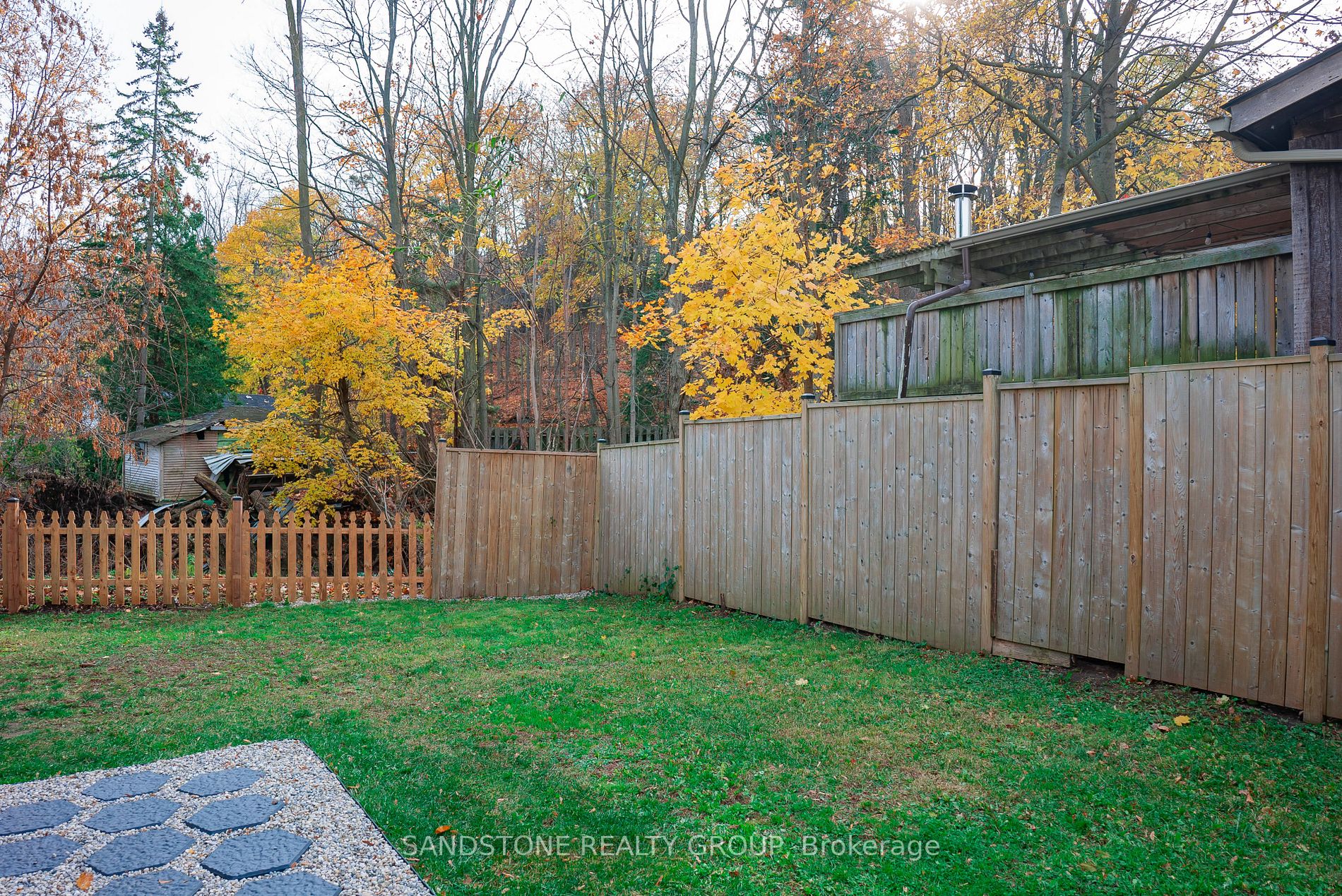 23 Elm Ave