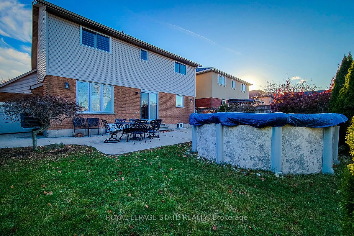 84 Glenhollow Dr