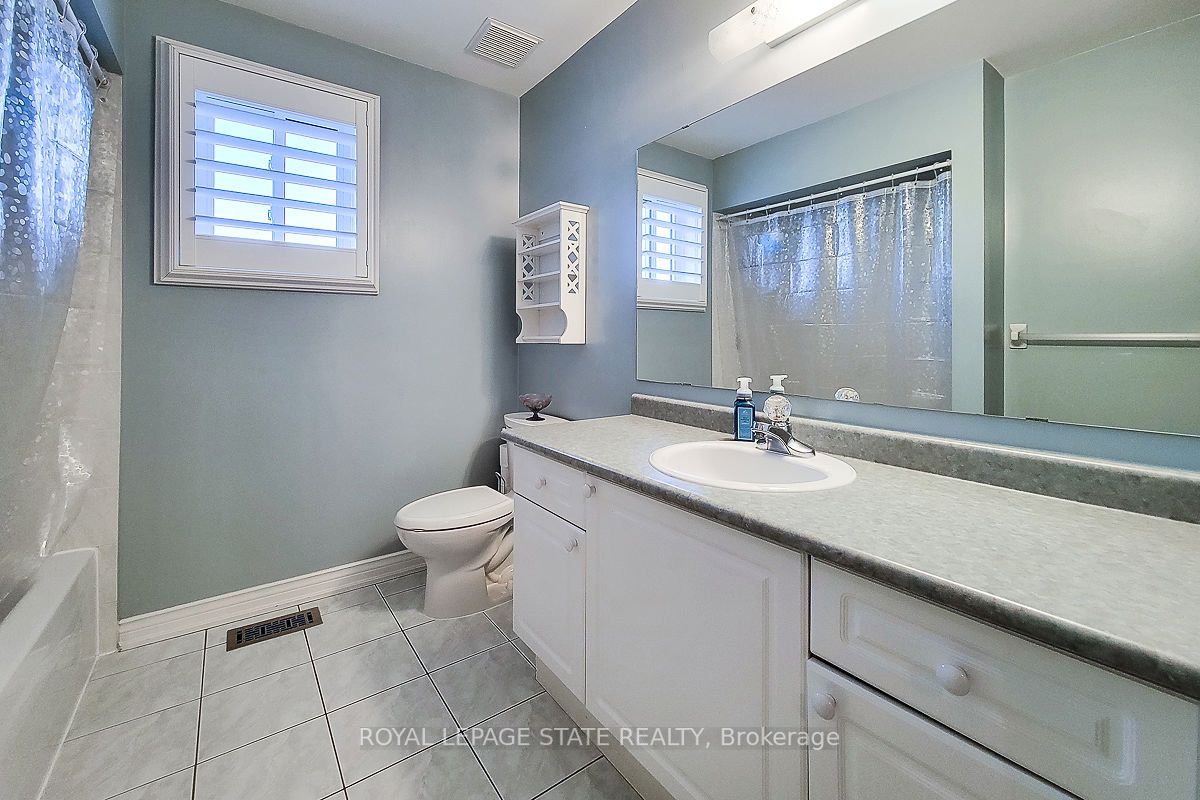 84 Glenhollow Dr