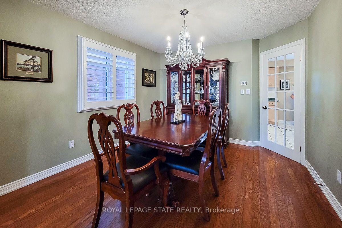 84 Glenhollow Dr