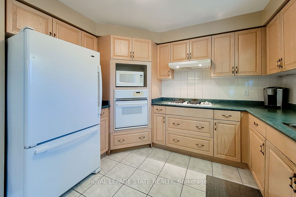84 Glenhollow Dr