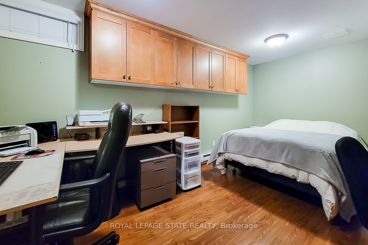 84 Glenhollow Dr