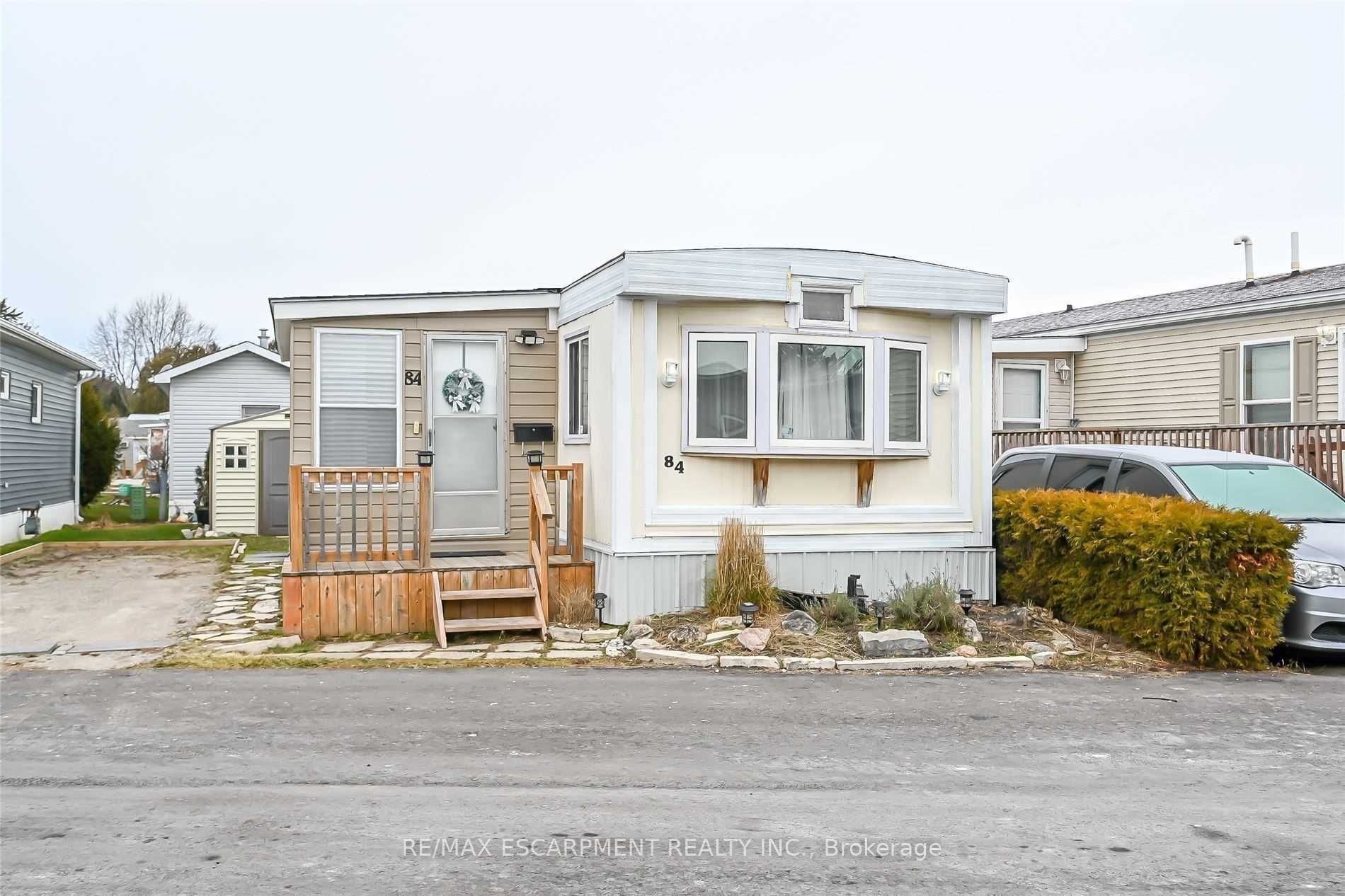 2189 Dundas St, #84