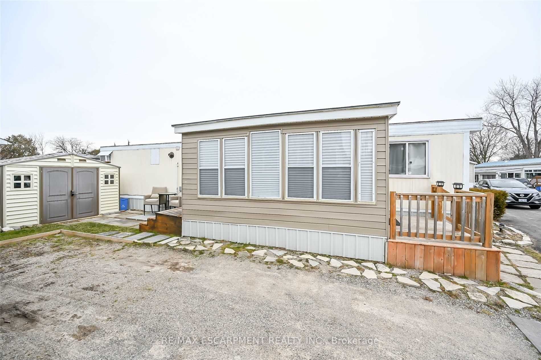 2189 Dundas St, #84